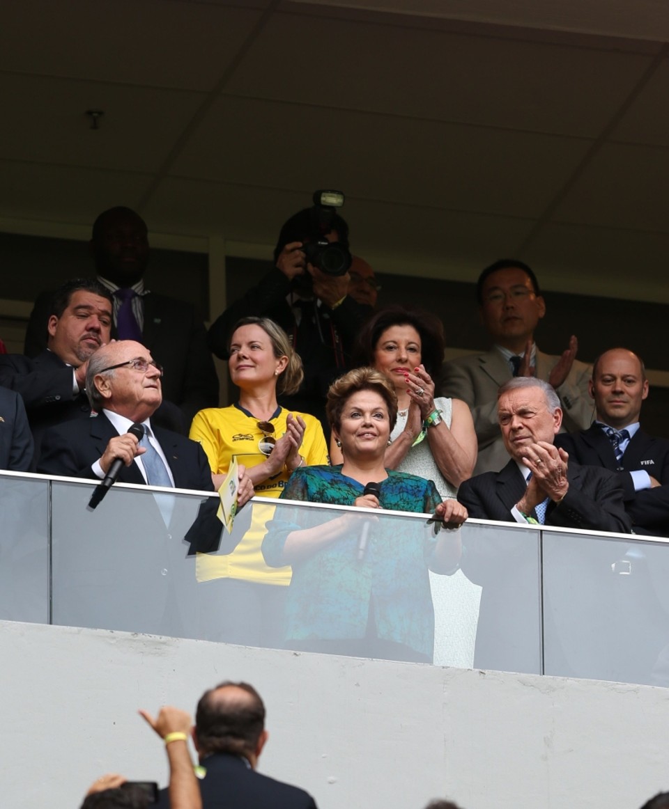 Discrição será a tática dos pré-candidatos Para evitar o constrangimento do ano passado, quando foi vaiada na abertura da Copa das Confederações, Dilma agora se limitará a dizer aberta a Copa do Mundo de Futebol Fifa 2014 | Geraldo Bubniak / Folha Press