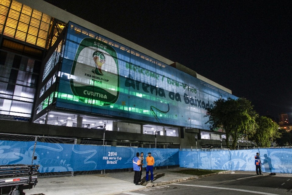 Torcedores podem entrar na Arena da Baixada a partir das 16 horas | Foto: Daniel Castellano