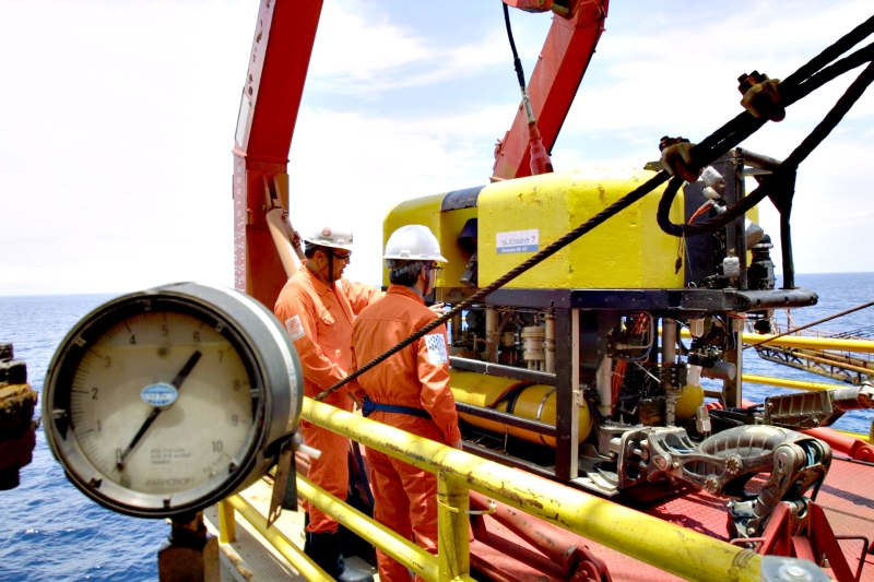 Plataforma de petróleo: destinação da verba da exploração foi aprovada pelo Congresso em 2013 | Antonio Costa/ Gazeta do Povo