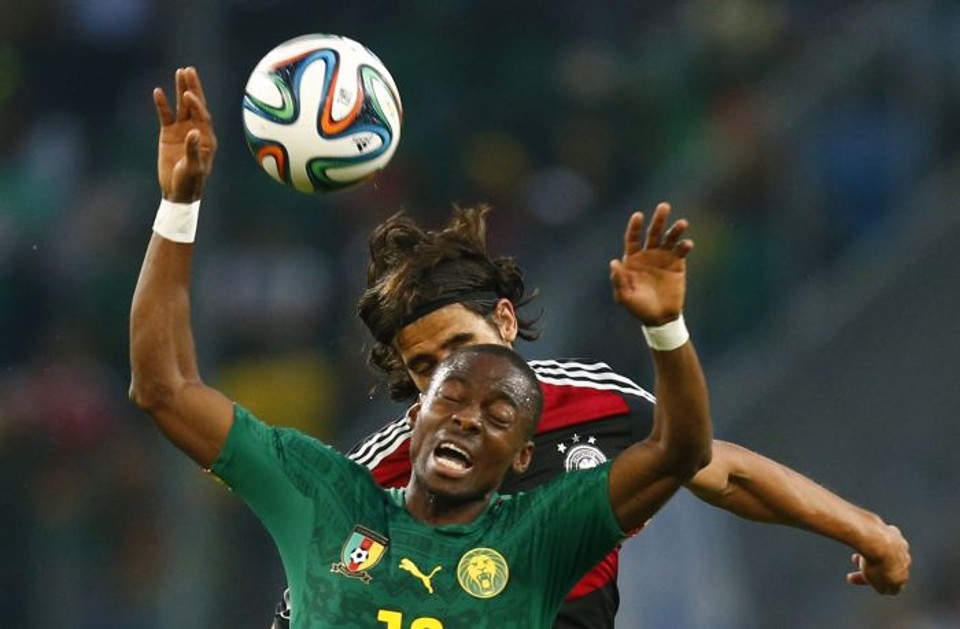 Eyong Enoh, que participou do amistoso com a Alemanha domingo, é um dos convocados de Camerões | Reuters