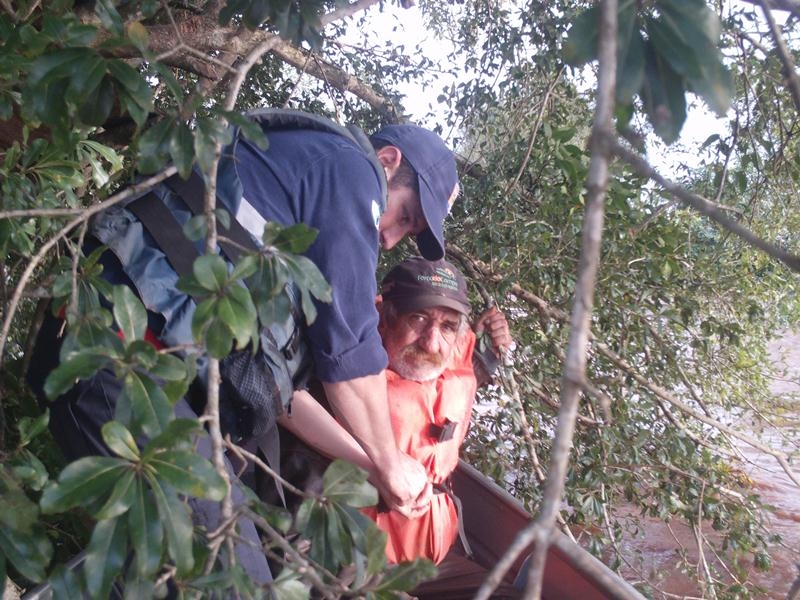 Josias Camilo da Graça só foi resgatado porque um morador lembrou que ele costumava ficar longos dias na ilha | Divulgação/Defesa Civil de Francisco Alves