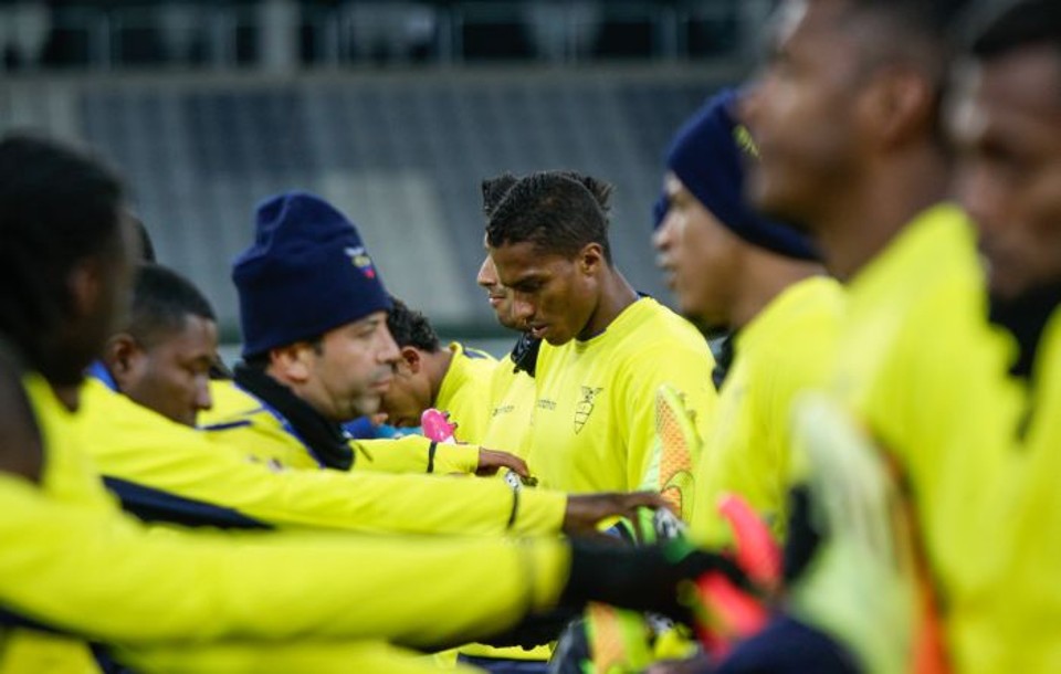 Equatorianos treinam na Arena da Baixada para partida desta sexta-feira | Daniel Castellano/Gazeta do Povo