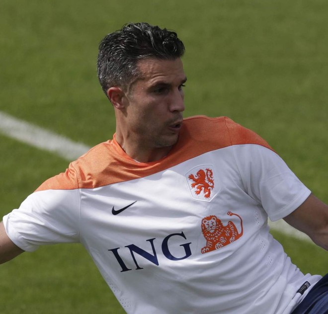 Robin Van Persie (Holanda) O atacante do Manchester United chegou a assustar as fãs por causa de dores no joelho e na virilha que poderiam colocar em risco sua estreia no Mundial no Brasil. Mas o belo moreno garantiu que estará 100% para a sua terceira Copa do Mundo. | 