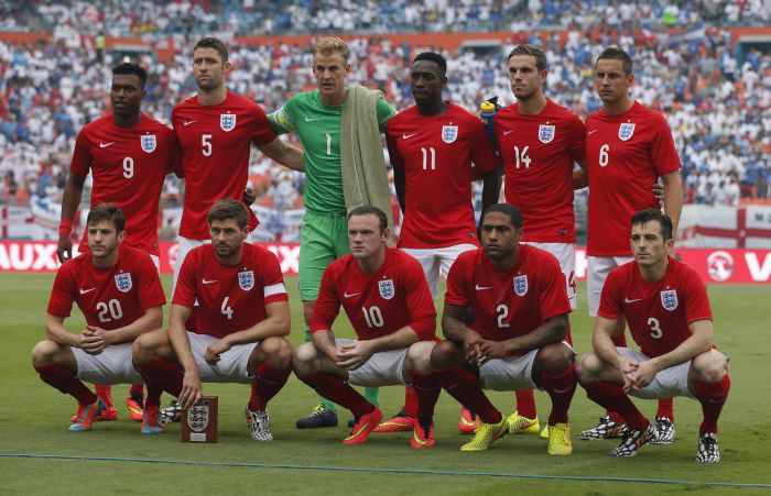 Prefeito de Londres estendeu o horário dos pubs e pôs 100 ônibus a mais em circulação para atender a torcida poder assistir ao English Team | Reuters