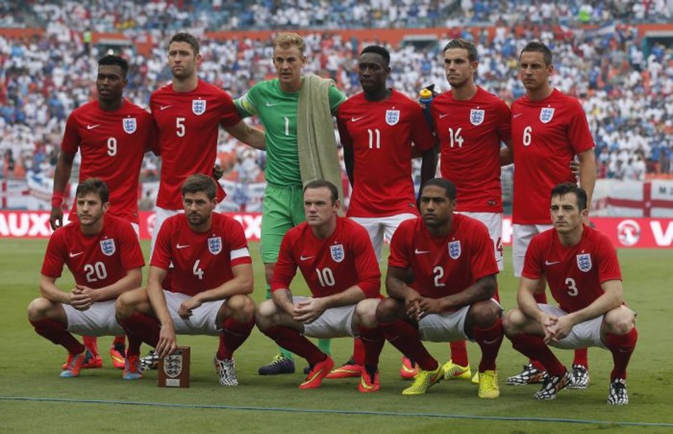 Prefeito de Londres estendeu o horário dos pubs e pôs 100 ônibus a mais em circulação para atender a torcida poder assistir ao English Team | Reuters