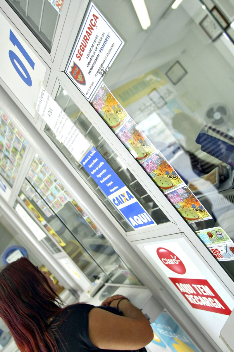 Abono pode ser sacado nas casas lotéricas | André Rodrigues/Gazeta do Povo