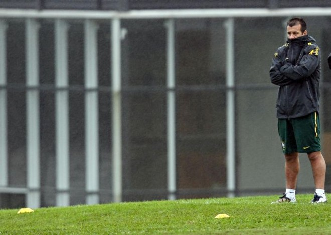 O técnico Dunga comandou o Brasil na Copa de 2010. A preparação deste Mundial foi feita no CT do Caju antes da viagem para o continente africano |