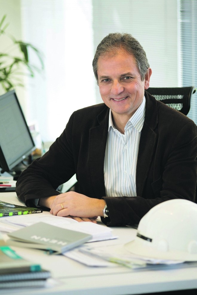 Flavio Schiavon é arquiteto formado pela PUC-PR. Sócio do escritório Baggio Schiavon Arquitetura, ele atua há 30 anos no mercado de Curitiba |