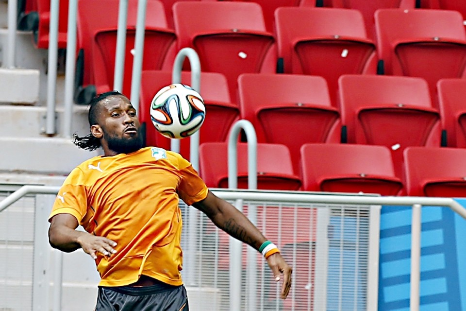 Responsável pela virada contra o Japão, Drogba  começa entre os titulares hoje | Albari Rosa