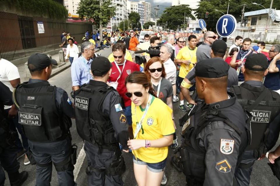 Policiamento está reforçado no Maracanã para Bélgica x Rússia após a invasão dos chilenos | Hugo Harada / Gazeta do Povo