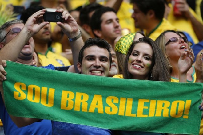 Torcedor mostra confiança na vitória do Brasil contra Camarões |