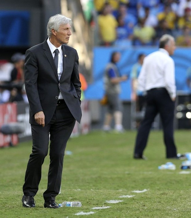 José Pekerman, técnico da Colômbia, durante partida contra o Japão |
