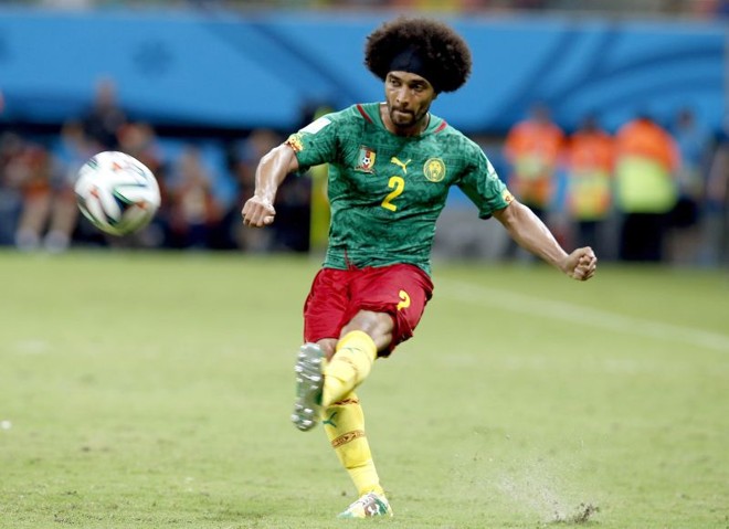 O camaronês Ekotto no jogo contra a Croácia: derrota eliminou africanos do Mundial | 