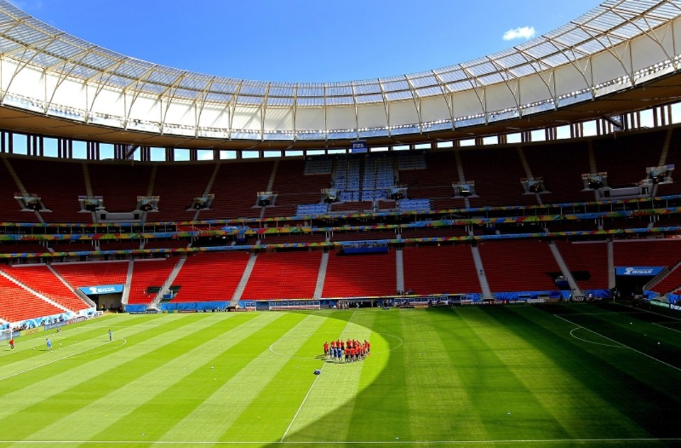 Suíça treina no Estádio Nacional, o mais caro da Copa 2014: R$ 1,9 bilhão | Robert Ghement/EFE