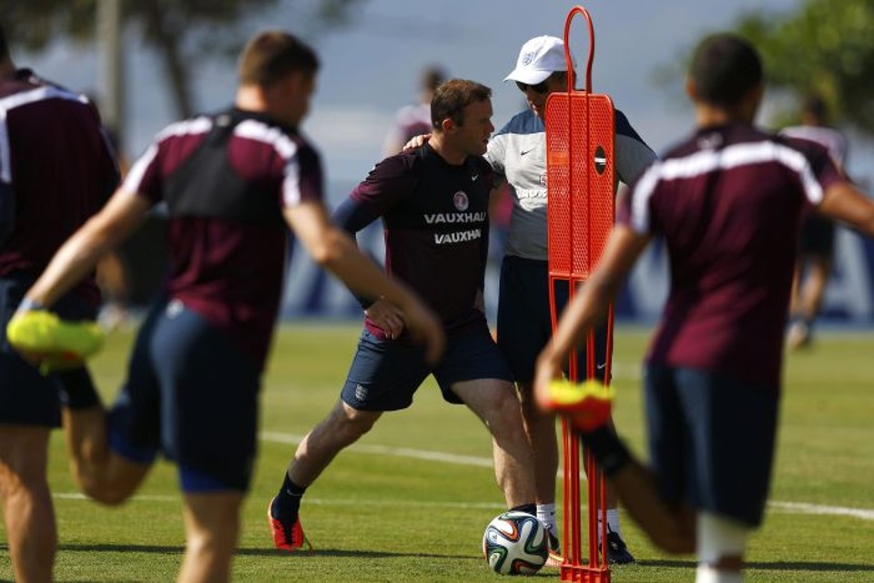 Seleção da Inglaterra treina no Rio para partida contra o Uruguai, na quinta-feira (19) | Reuters