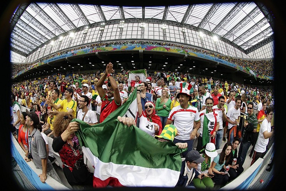 Entre os estrangeiros, iranianos foram maioria na Arena da Baixada | Daniel Castellano / Gazeta do Povo