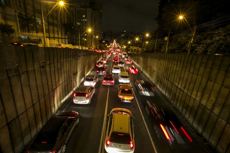 Mesmo com trânsito intenso, Curitiba não é vista como caótica | Marcelo Andrade/ Gazeta do Povo