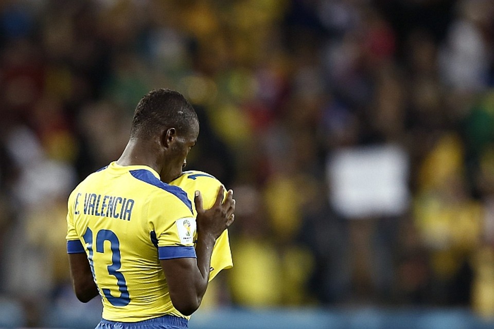 Enner Valencia celebra o segundo gol marcado contra Honduras, durante partida na sexta-feira. | EFE/Jesús Diges