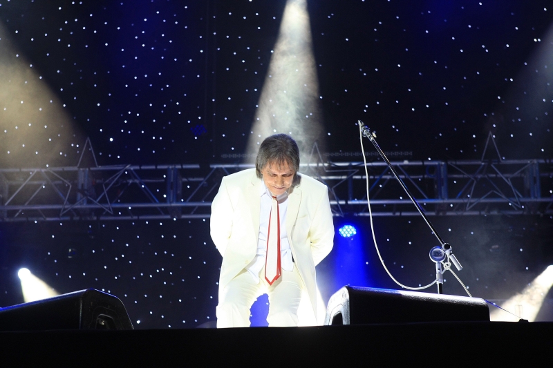 O cantor travou um embate jurídico com o autor de sua biografia em 2007. Segundo o advogado de Roberto Carlos, ele não tem a intenção de processar Araújo pelo novo livro, já que a obra não é uma biografia sua, mas uma autobiografia do escritor | Ivonaldo Alexandre/Gazeta do Povo