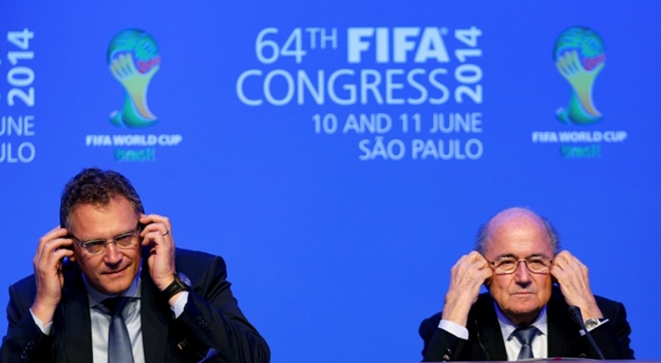 O presidente da Fifa, Joseph Blatter, e o secretário-geral da entidade, Jérôme Valcke, elogiaram a Copa, nesta quarta-feira (10), em São Paulo | Reuters