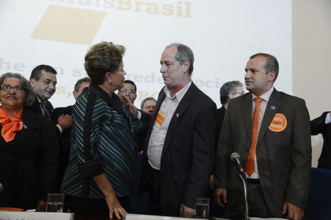 Dilma Rousseff, o secretário de Saúde do Ceará, Ciro Gomes, e o presidente do Pros Nacional, Eurípedes Júnior | Valter Campanato/Agência Brasil