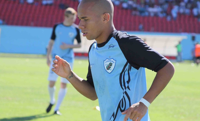 Paulinho é o novo lateral esquerdo do Paraná | Robson Vilela/ Divulgação Londrina E.C.