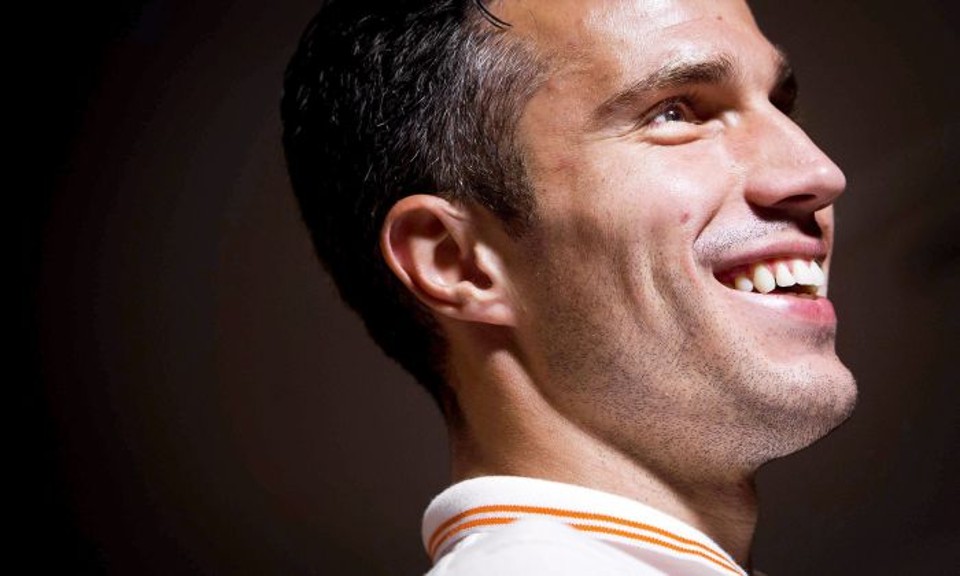 Van Persie durante a coletiva no sábado (14). Atacante da Holanda adota discurso ameno | Reuters