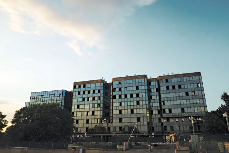 Em Roma, um prédio conhecido como o Palácio Salaam surgiu para acomodar o fluxo de refugiados | Massimo Berruti para The New York Times