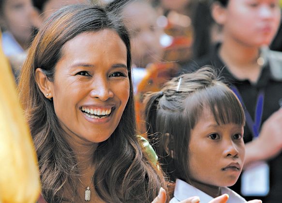 Somaly Mam, cuja história foi questionada | Mak Remissa/European Pressphoto Agency