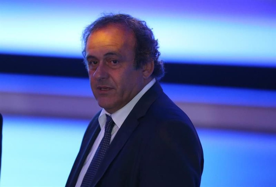 Platini ainda não definiu se fará oposição à Blatter no pleito da Fifa | EFE