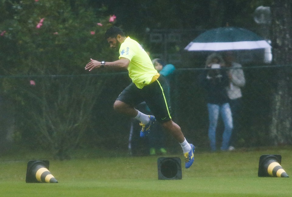Hulk participou do treinamento desta quinta na Granja Comary | Hugo Harada / Gazeta do Povo