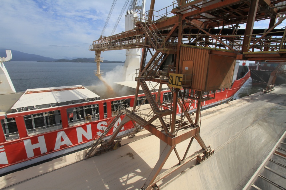 Entre janeiro e maio embarques de soja dos portos paranaenses saltaram 53% em comparação com 2013. | Divulgaa§a£o / Appa
