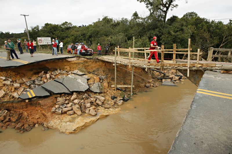 São João do Triunfo está sem acesso tanto para São Mateus do Sul quanto para Palmeira | Josué Teixeira/ Gazeta do Povo