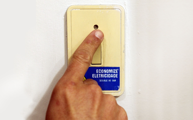 Se o reajuste solicitado for autorizado integralmente, a tarifa residencial cobrada pela Copel vai atingir o maior valor da história | Brunno Covello/ Gazeta do Povo