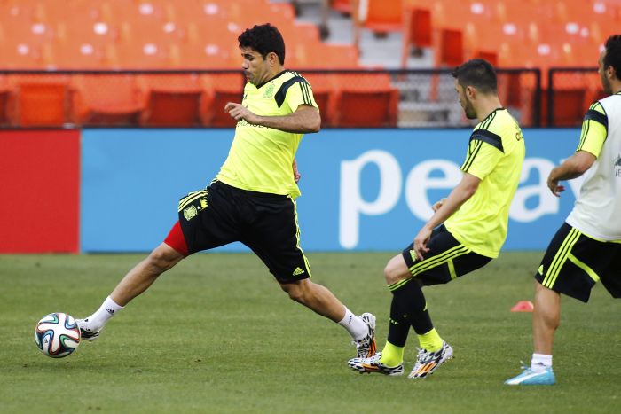 Diego Costa, recuperado de uma lesão na coxa direita, no treino da Espanha na quinta-feira (5), nos Estados Unidos | Reuters