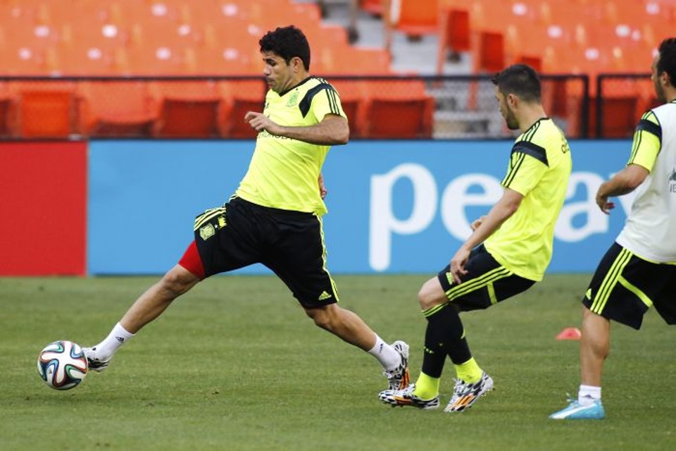 Diego Costa, recuperado de uma lesão na coxa direita, no treino da Espanha na quinta-feira (5), nos Estados Unidos | Reuters