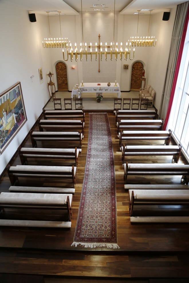 Capela do Palácio, inaugurada em 1955, e abençoada pelo papa João Paulo II em 1980 | 