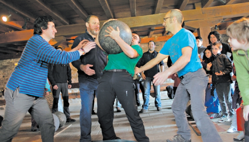 Levantamento de pedras, como outros esportes bascos, surgiu de atividades cotidianas | Markel Redondo