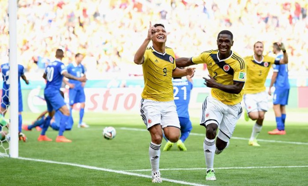 Gutierrez comemora gol, o segundo da Colômbia, na vitória contra a Grécia