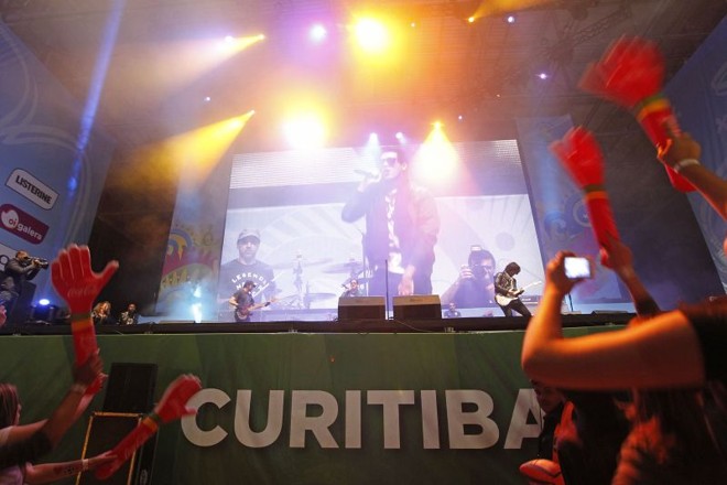 O Jota Quest garantiu a festa na Pedreira Paulo Leminski |