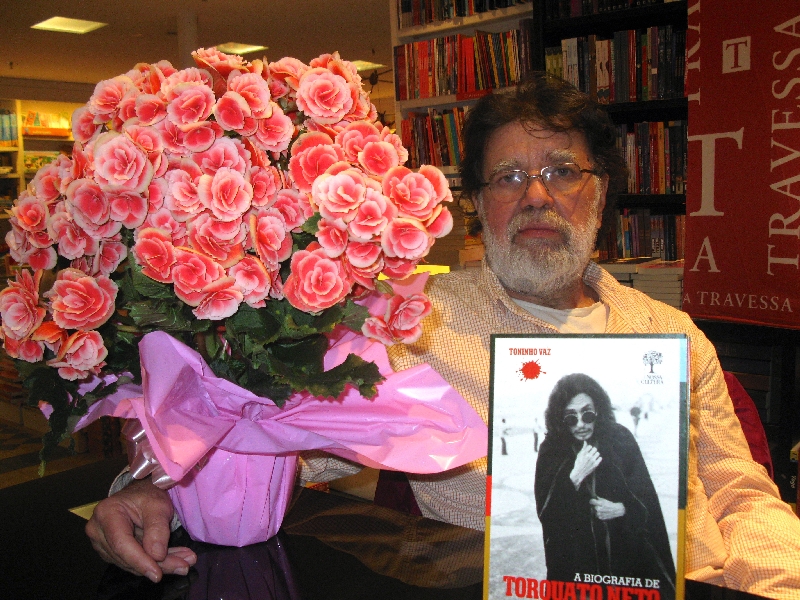 Toninho Vaz reuniu amigos de todas as épocas na Livraria da Travessa, na quinta-feira | Zeca Moraes/Divulgação