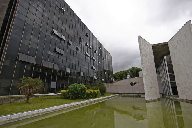 Prédio do TC (dir.) com um primeiro anexo (esq.): novo espaço para reacomodar servidores | 