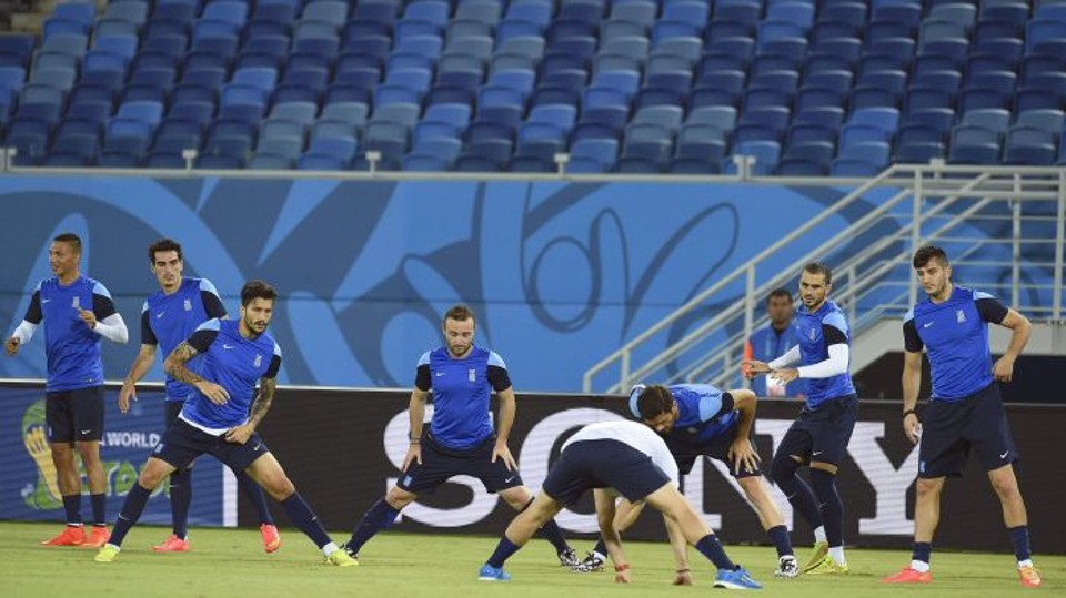 A seleção da Grécia busca reabilitação contra o Japão para continuar a sonhar por uma vaga nas oitavas de final | EFE / Vassil Donev
