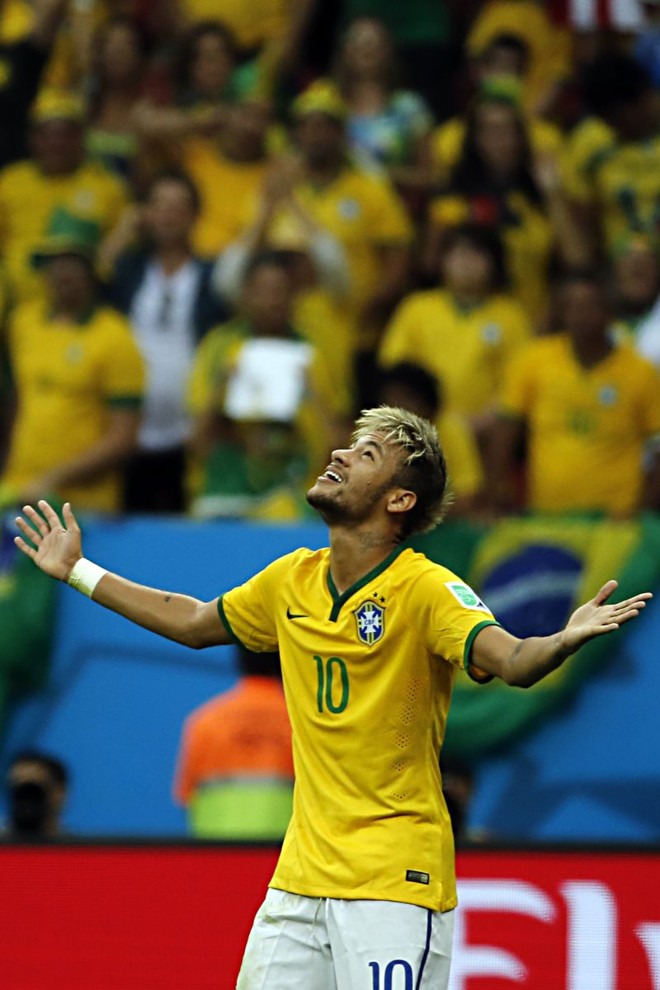 Com os dois gols de ontem, Neymar se isolou na artilharia da Copa | Albari Rosa