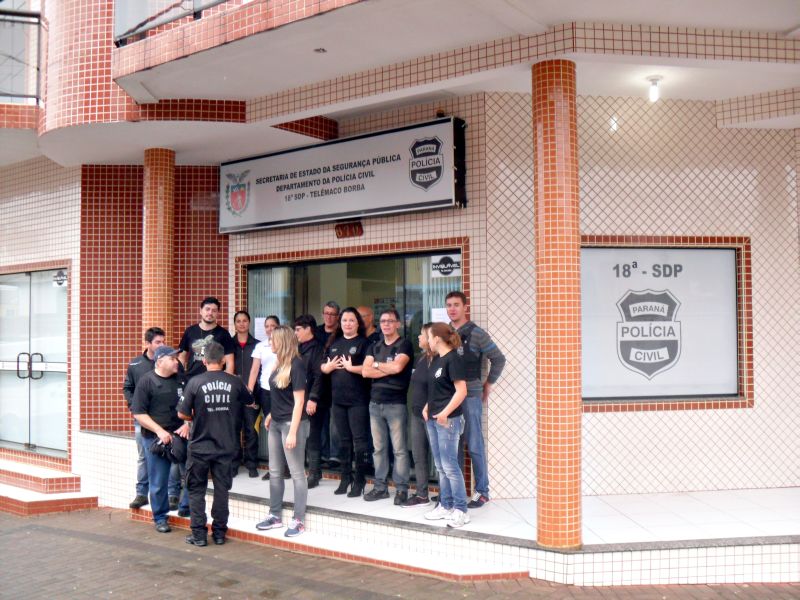 Escrivães e investigadores de Telêmaco Borba comemoram a nota 10 da primeira avaliação | Divulgação/Polícia Civil