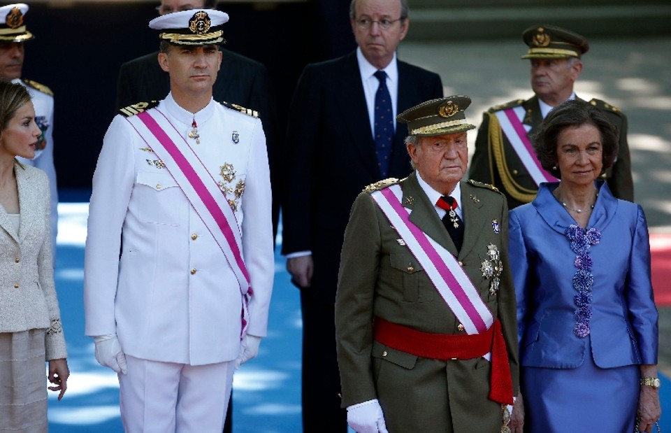 Monarquia tem apoio de 49% dos espanhóis Príncipe Felipe vai assumir a coroa com credibilidade | Susana Vera/Reuters