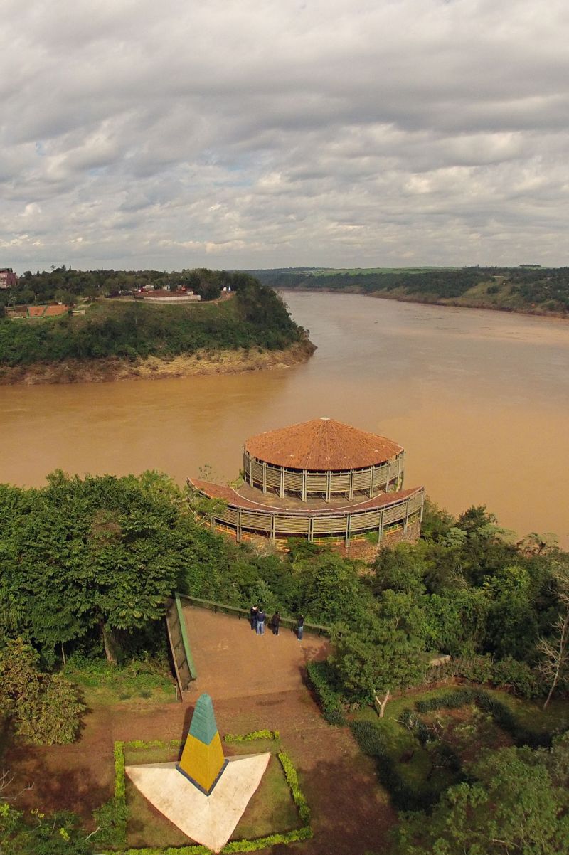 Marco deve ganhar três torres com lojas e bistrôs | Christian Rizzi / Gazeta do Povo