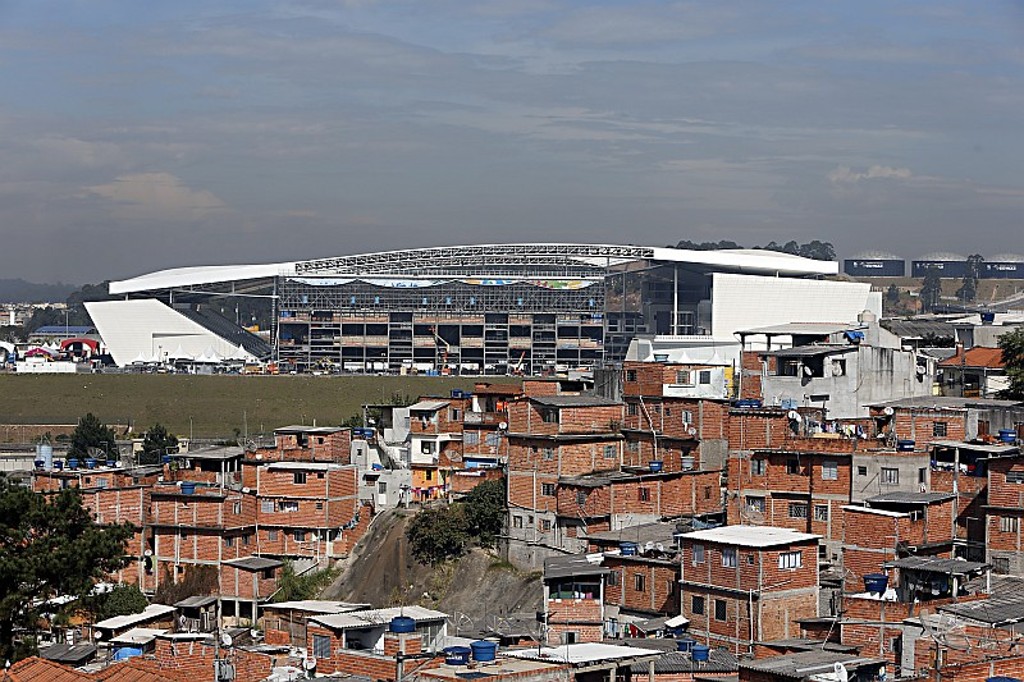 Itaquerão teve duas mortes durante sua construção quando caiu um guindaste