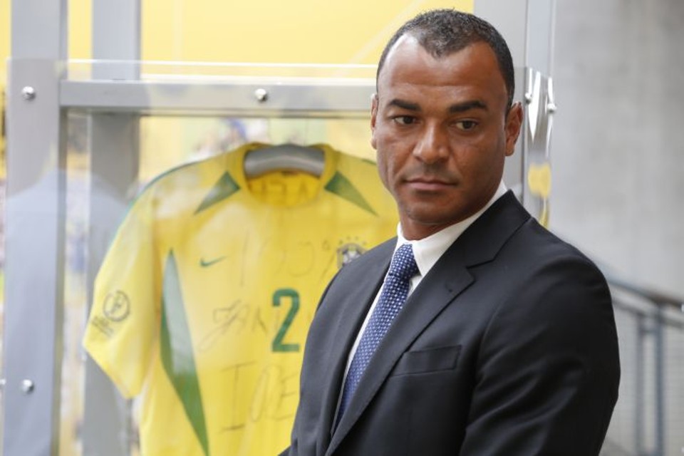 Cafu pediu autorização a Felipão para entrar no vestiário da seleção após a goleada para a Alemanha | Henry Milleo / Gazeta do Povo