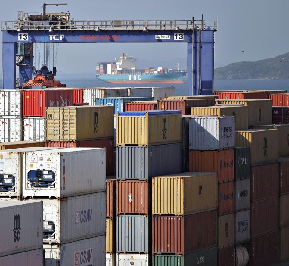 Controle da taxa de câmbio prejudica as exportações brasileiras: dólar está desvalorizado | Jonathan Campos/ Gazeta do Povo